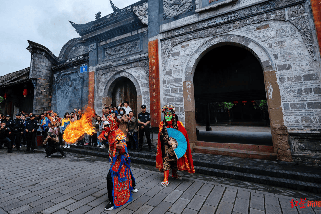 探寻机遇的巴基斯坦前总理阿巴西:了解中国文化,要来一趟成都丨成都有