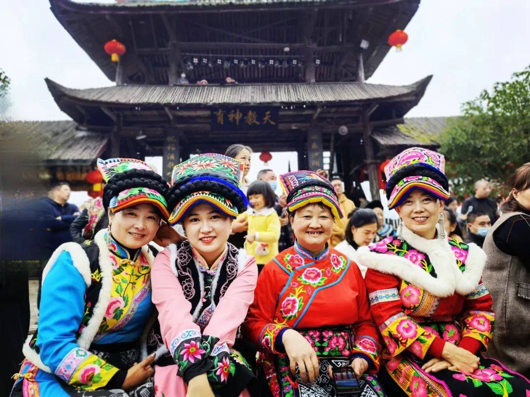 扎根笔记|刘大先:曲山关内外_新县_县城_禹里