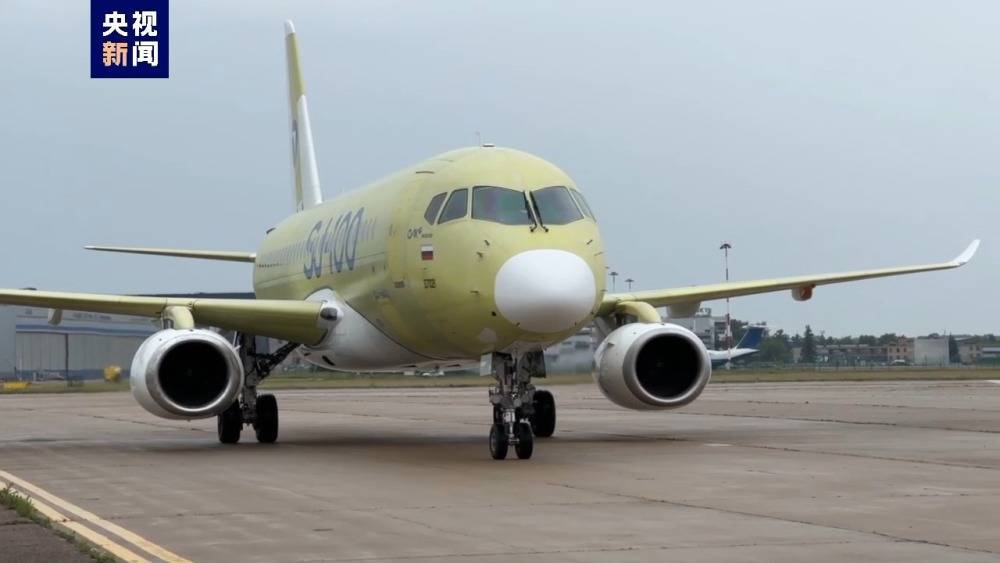 俄进口替代型客机sj-100完成首次认证测试飞行_进行_俄罗斯_搭载