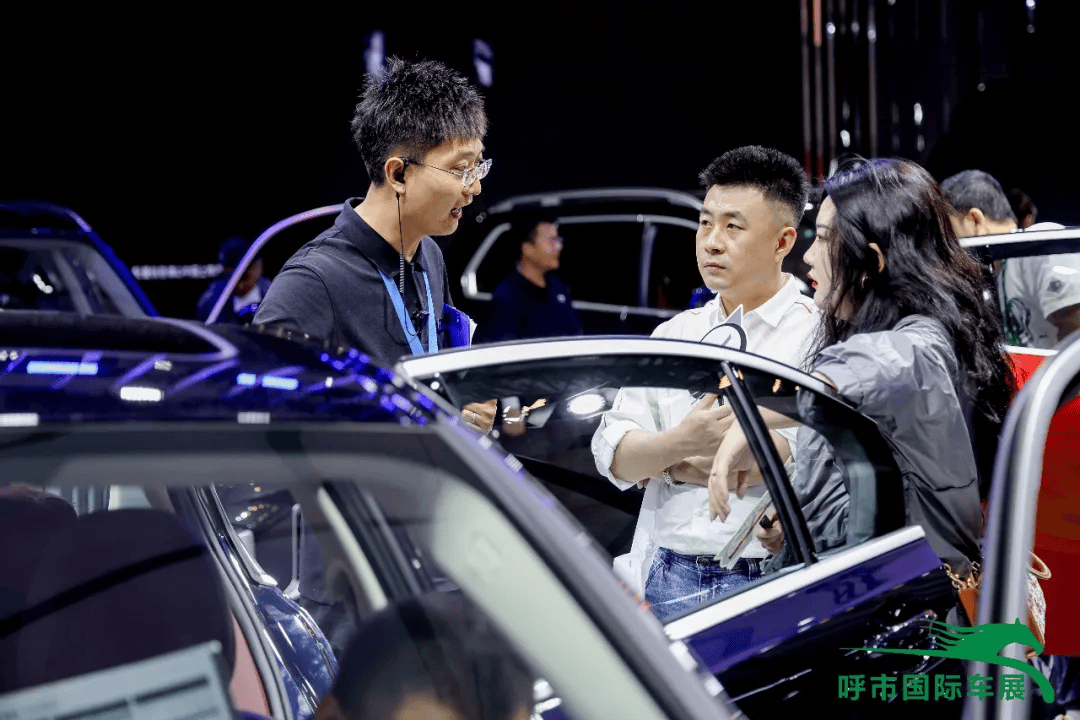人气火爆!呼和浩特国际车展现场直击
