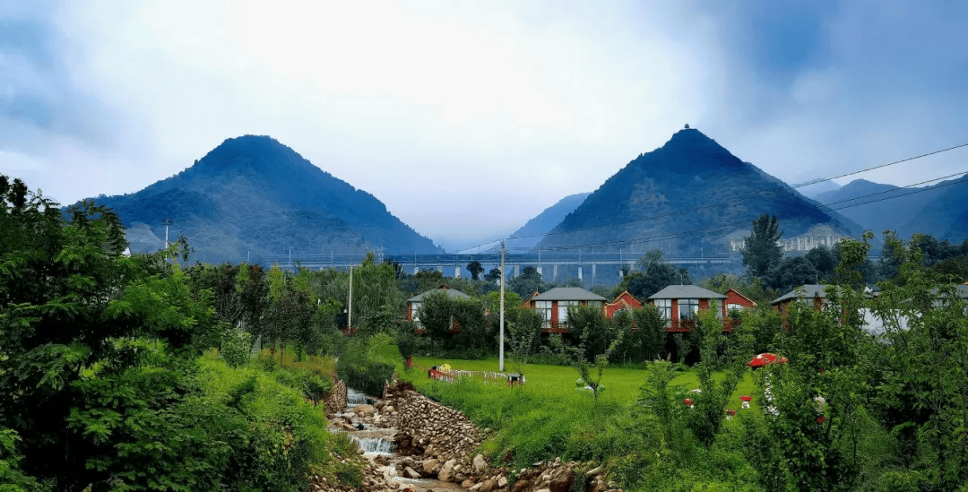 桃花源民俗文化园周边景点:卤阳湖国家湿地公园,渭南葡萄产业园线路