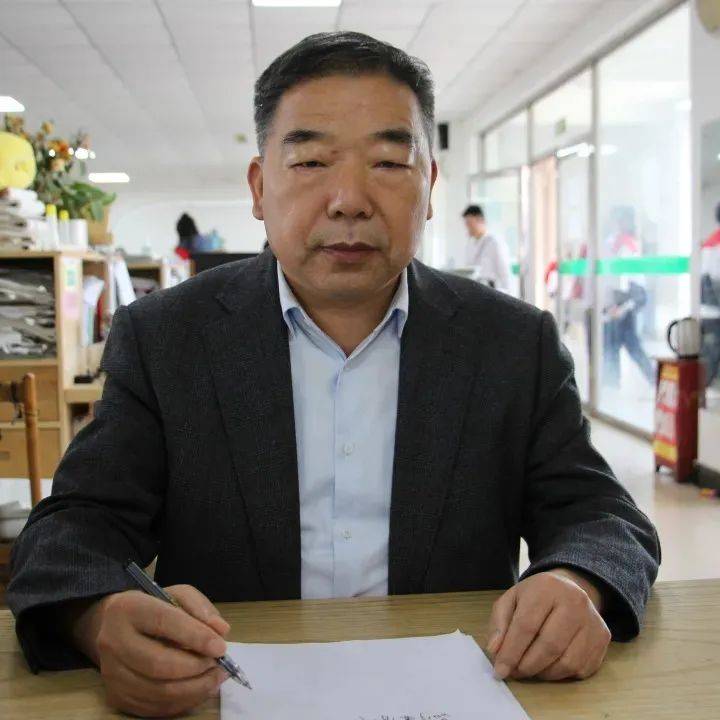 河南油田优秀班主任高级教师 河南油田模范教师徐俊市级骨干教师高级