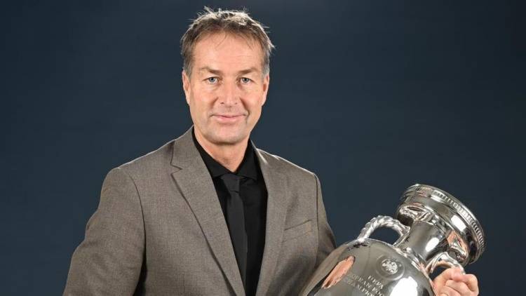 丹麦主帅:我们不会总是把自己当成弱者 霍伊伦还会有更大的进步