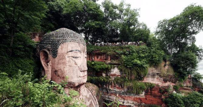 参加2024年中/高考的学子,持本人准考证至灵龙谷景区游玩享受免门票