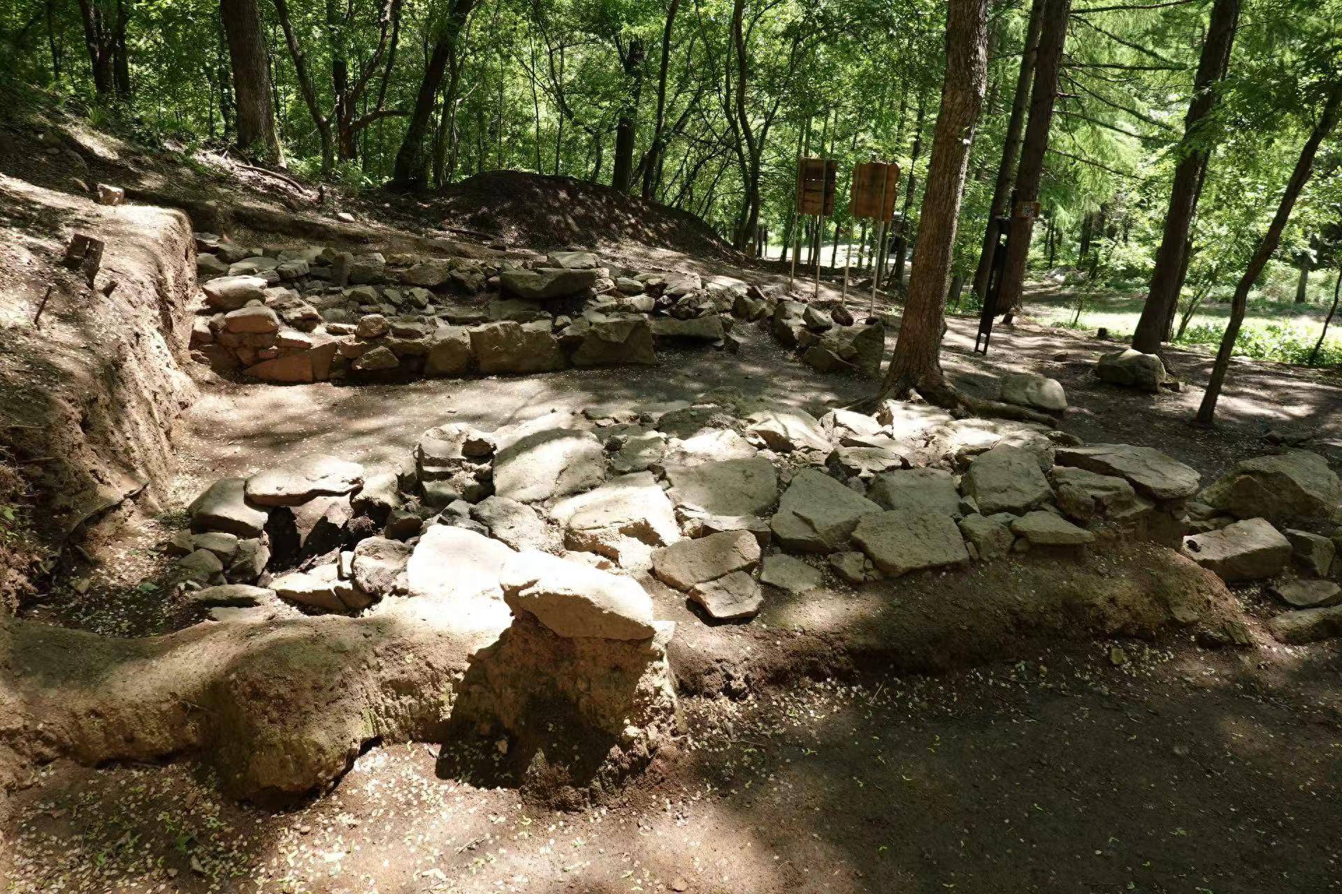 守护与传承|黑土地,红石忆,密营深处念忠魂——探访红石砬子抗日根据