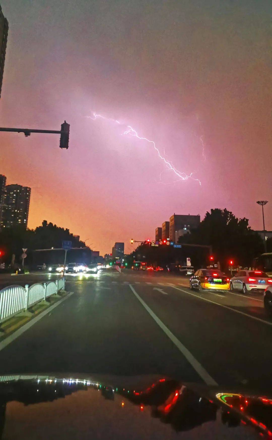 雷雨前的景象有哪些图片