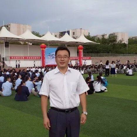 曾获广东省第三届中小学书信活动教师组二等奖,江门市教师基本功大赛