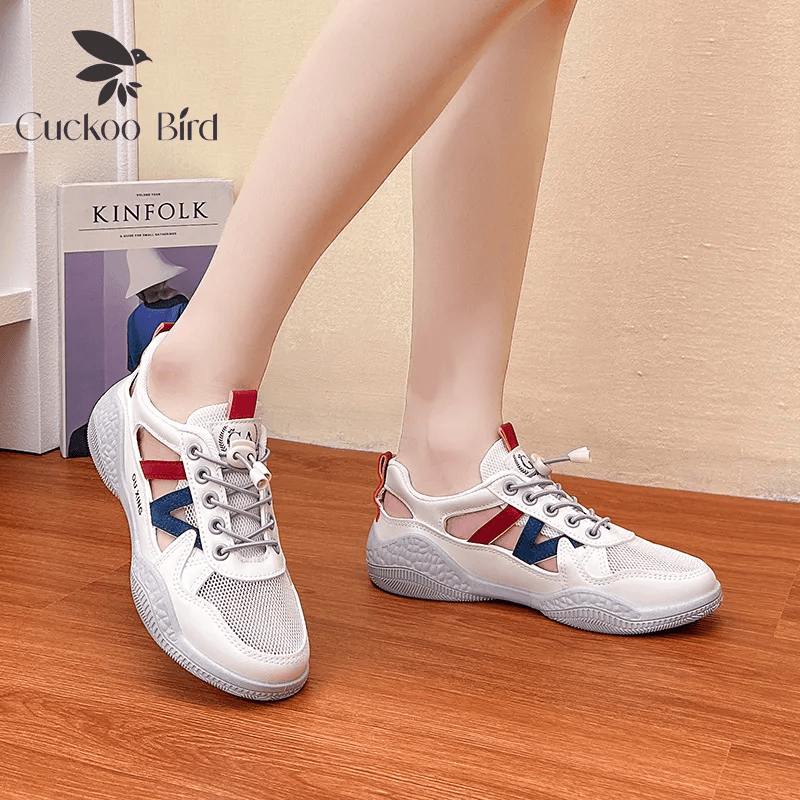 这双镂空休闲鞋,时尚轻便,狂走不累脚,太好穿啦～_穿着_鞋子_设计