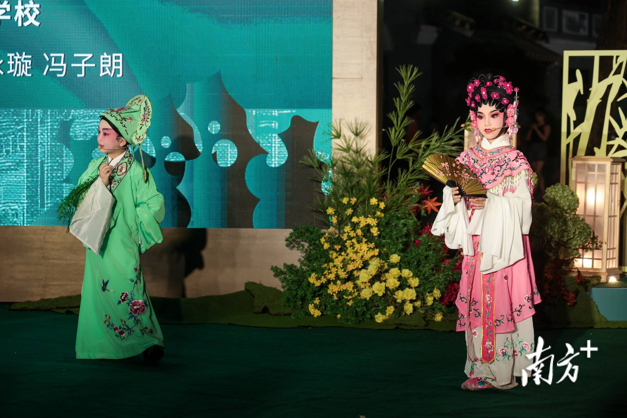 一键解锁清晖园"夜模式"!非遗联动古建筑好出片