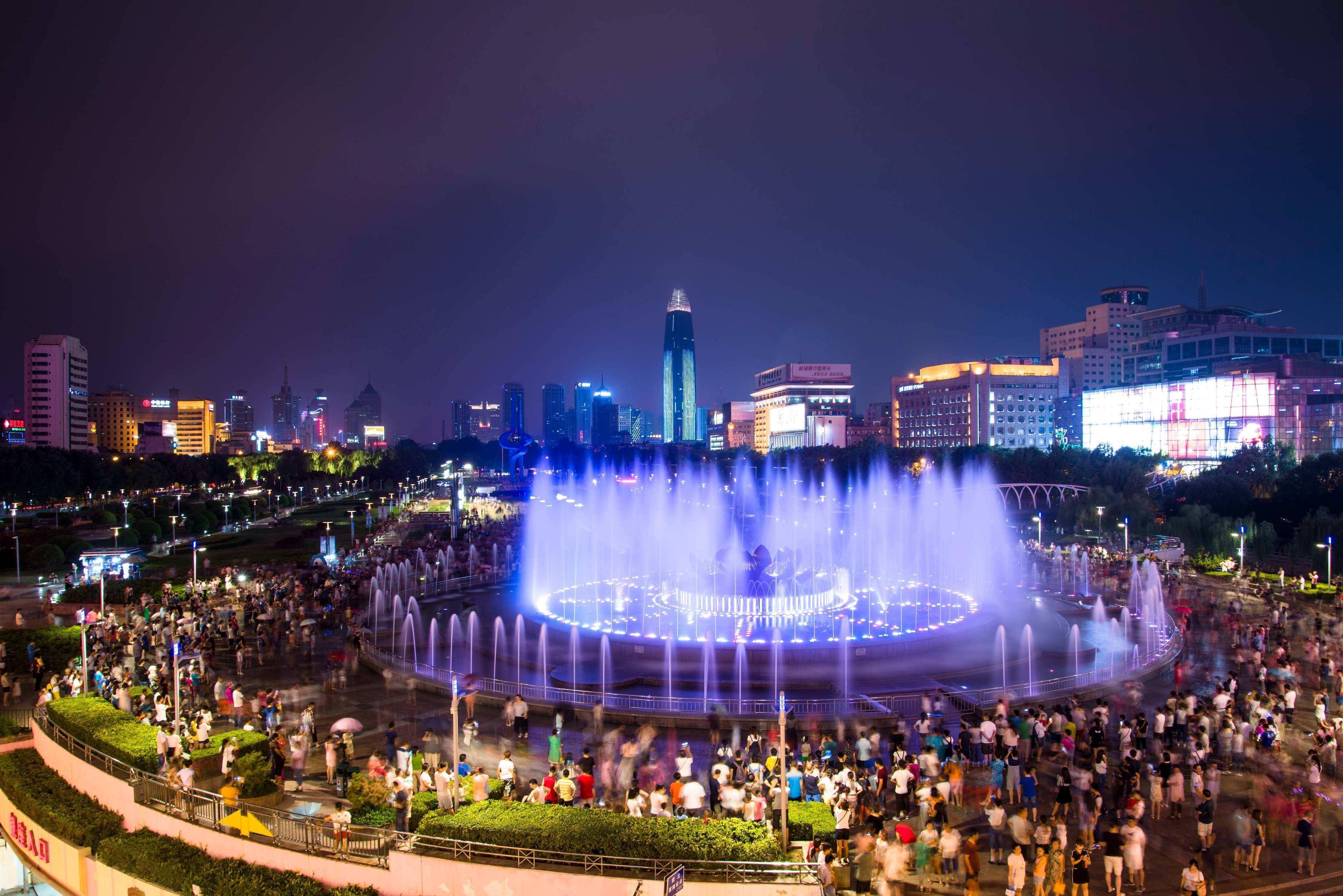 莱芜夜景图片