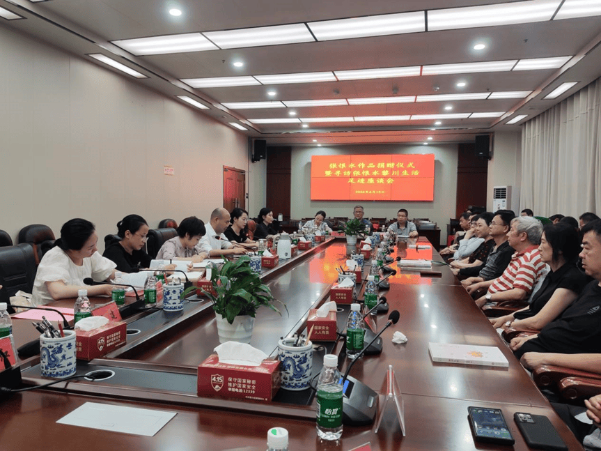 黎川生活足迹座谈会,县委常委,宣传部部长胡淑媛主持,县委常委,副县长