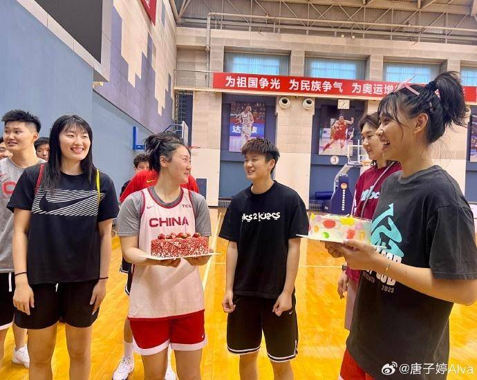 祝中国女篮球员唐子婷24岁生日快乐!