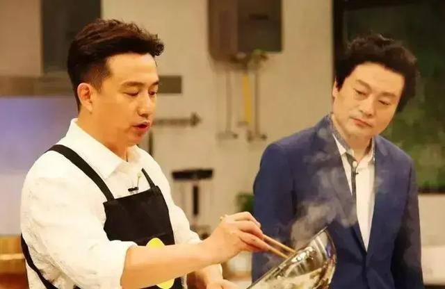 52岁无戏可拍,自曝综艺演戏全停摆,黄磊的结局印证了张译的清醒