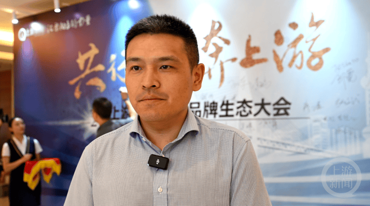 "綦江区委宣传部新闻科科长张柯说,在每年的节假日前后,上游新闻都会