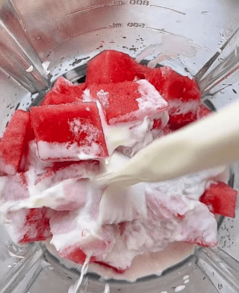 奶茶店爆火的西瓜甘露!在家随便一做就超好吃!