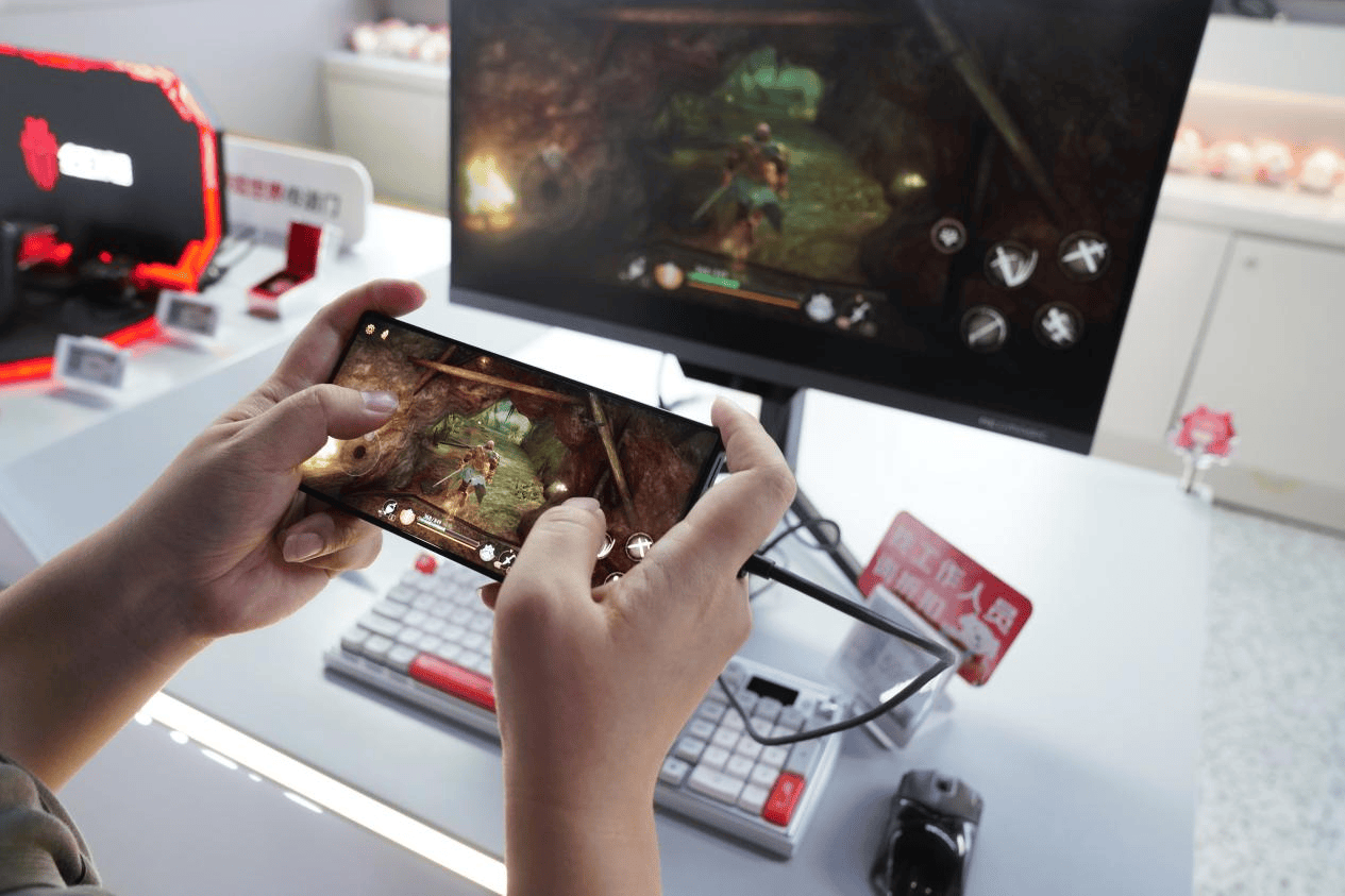 红魔体验店广州开业，线下店是游戏手机的必过关？