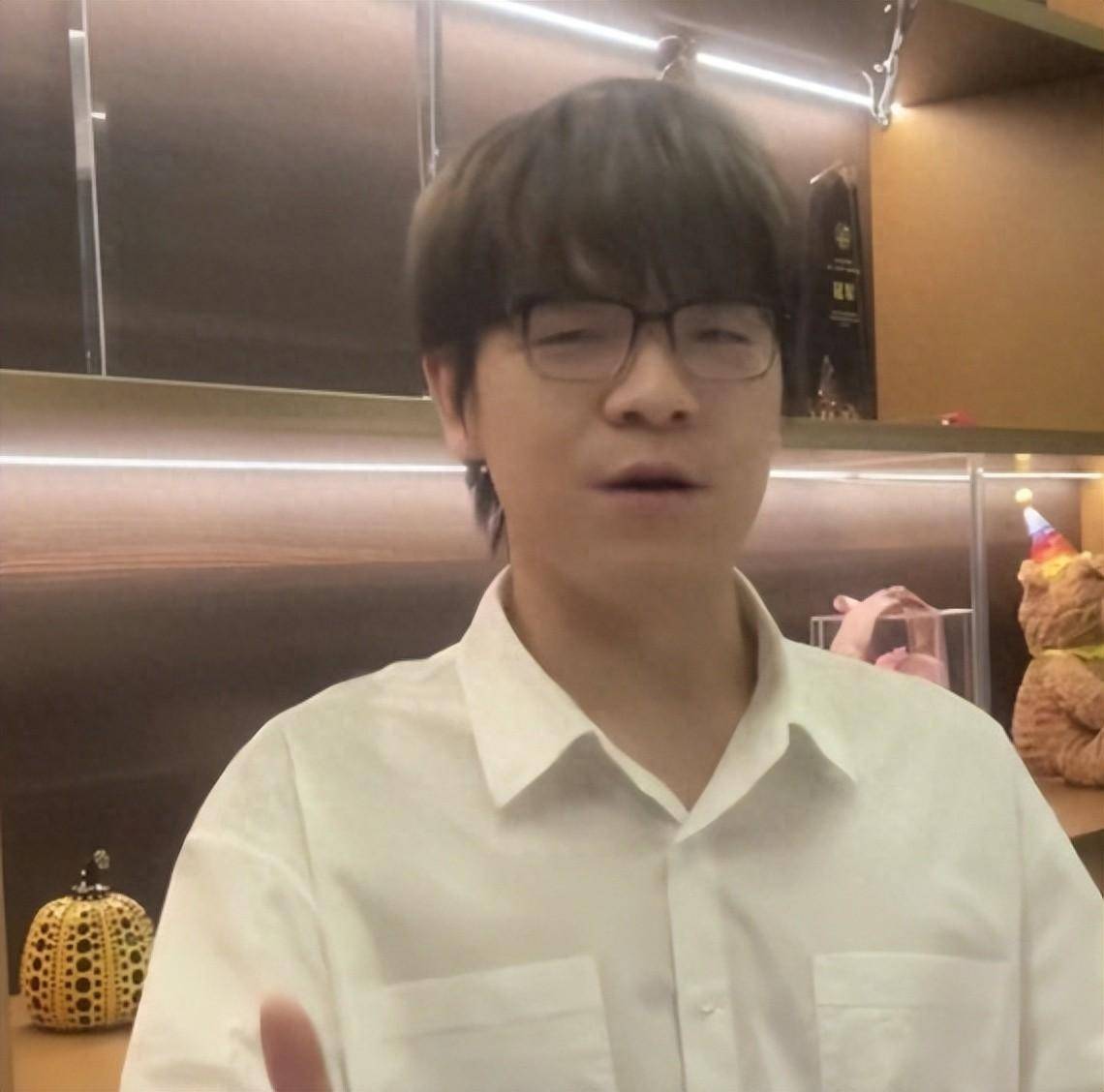 杨倩和柯洁顺利通过清华大学毕业答辩,柯洁:我自由了,实在是太了不起了!_社交_账号_视频