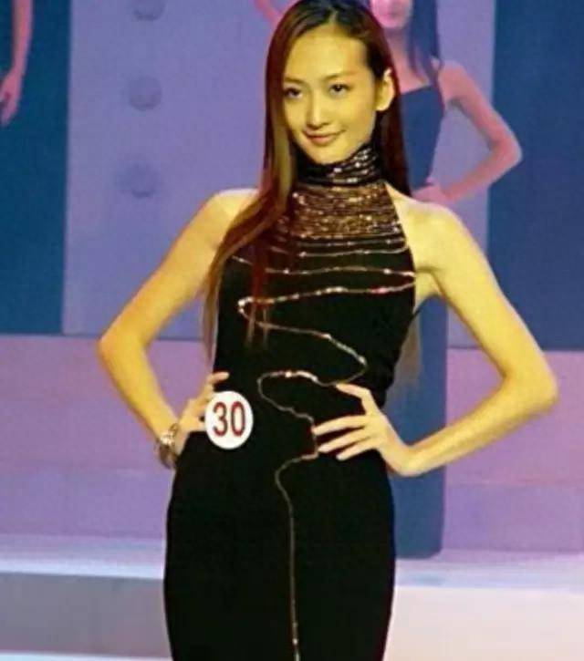 王鸥:从模特大赛出道,坚持多年终走红,高颜值好身材吸