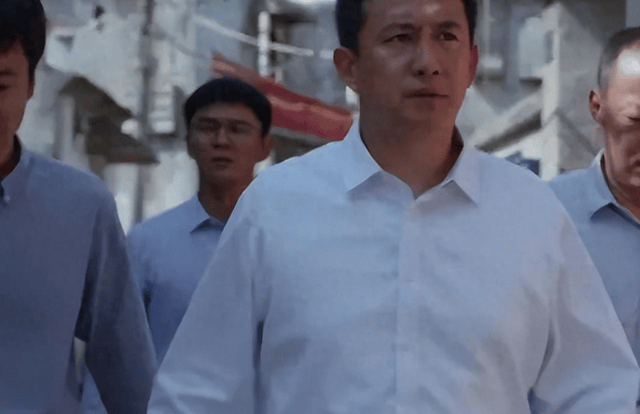 52岁的黄磊,自曝无戏可拍综艺全停,他的结局证明了张译有多清醒