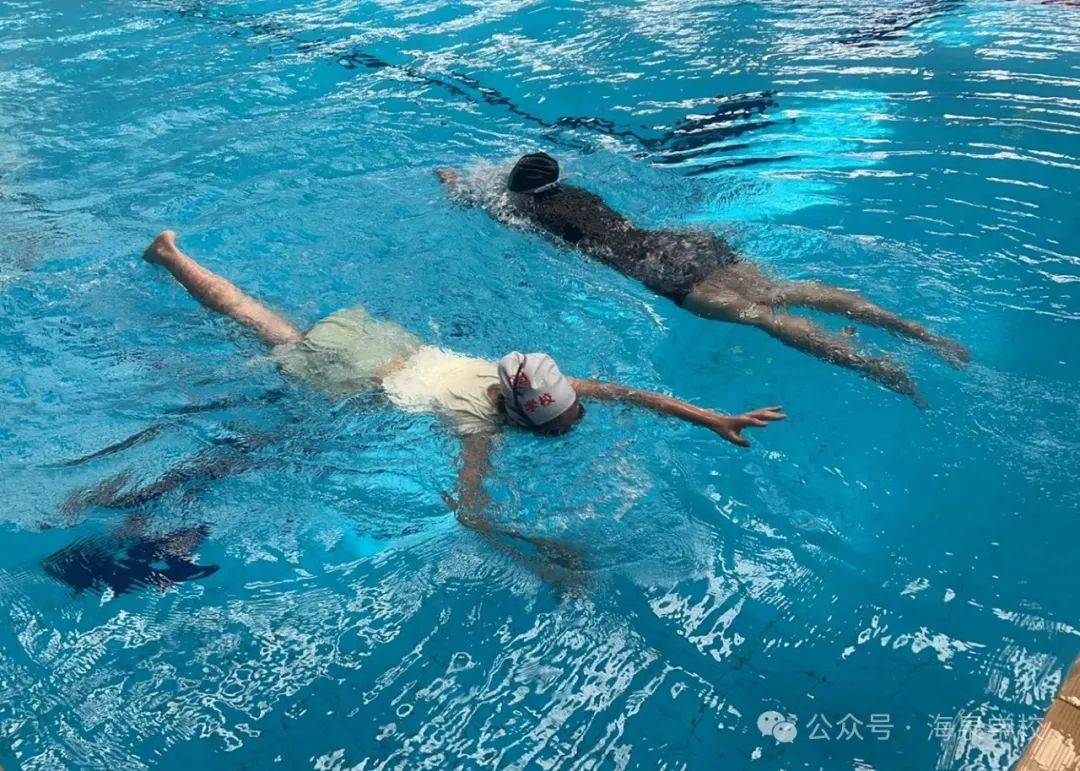 力争上"游"·"泳"攀高峰 | 海泉初中举行第二届"海泉杯"游泳比赛