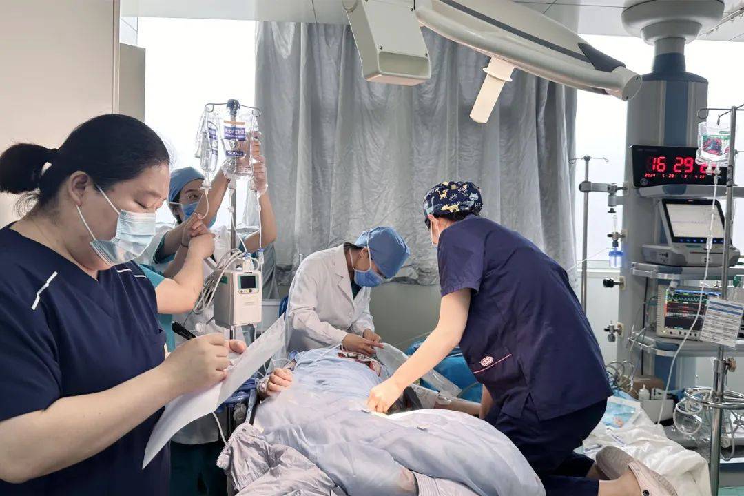 吴京黄渤沈腾韩寒都成受害者