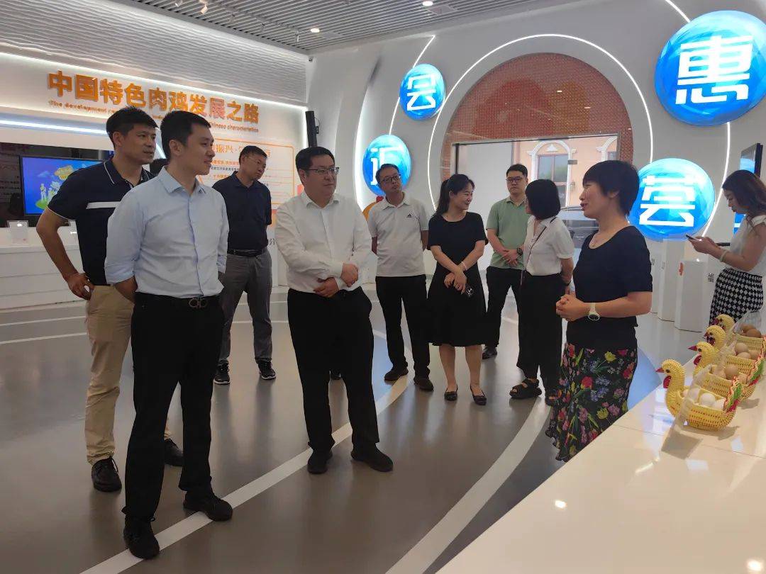 调研人员一行到平谷区人才之家,峪口禽业,京瓦中心,西樊各庄村科技