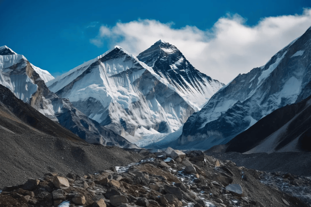 高山流石滩地貌图片