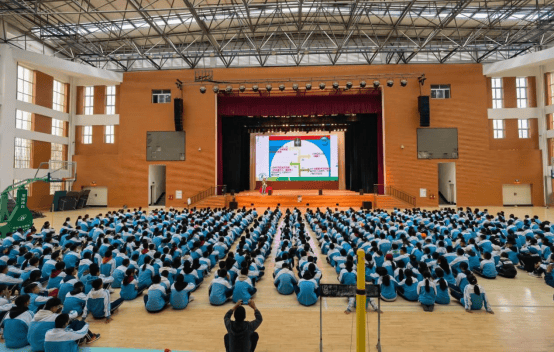 挺起民族的脊梁 科普筛查活动在迪庆州藏文中学成功举行