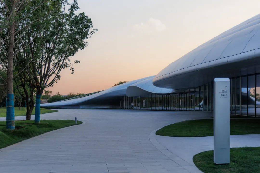 都市山川丨山水比德联手马岩松mad构建北京中关村国际创新中心新地标