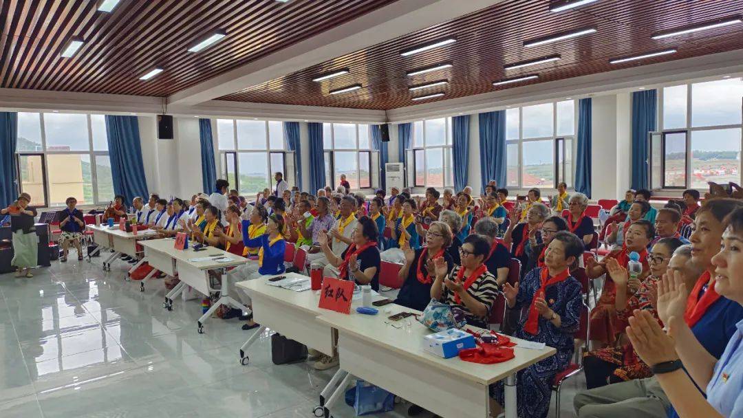 盛泉孝爱老年大学虎山分校举办"红歌颂党恩,聚力跟党走"活动!