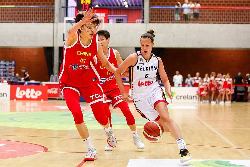 关注｜中国女篮奥运热身赛不敌塞尔维亚 遭遇三连败