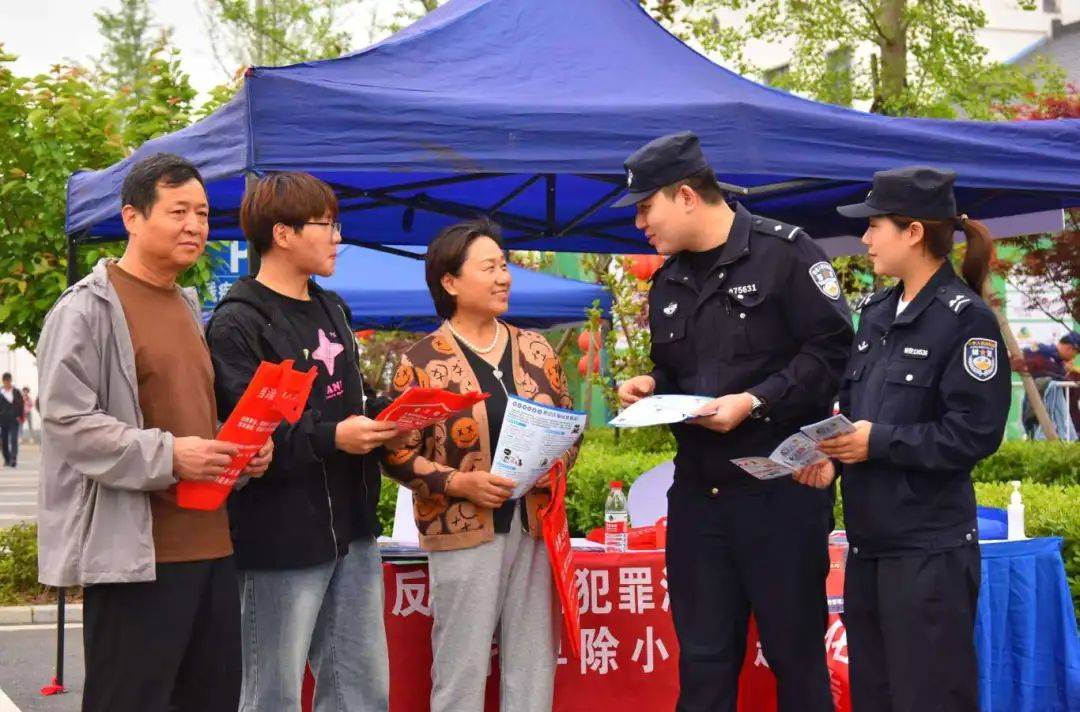 半年报:安徽各地扫黑除恶谋新招亮实招见实效