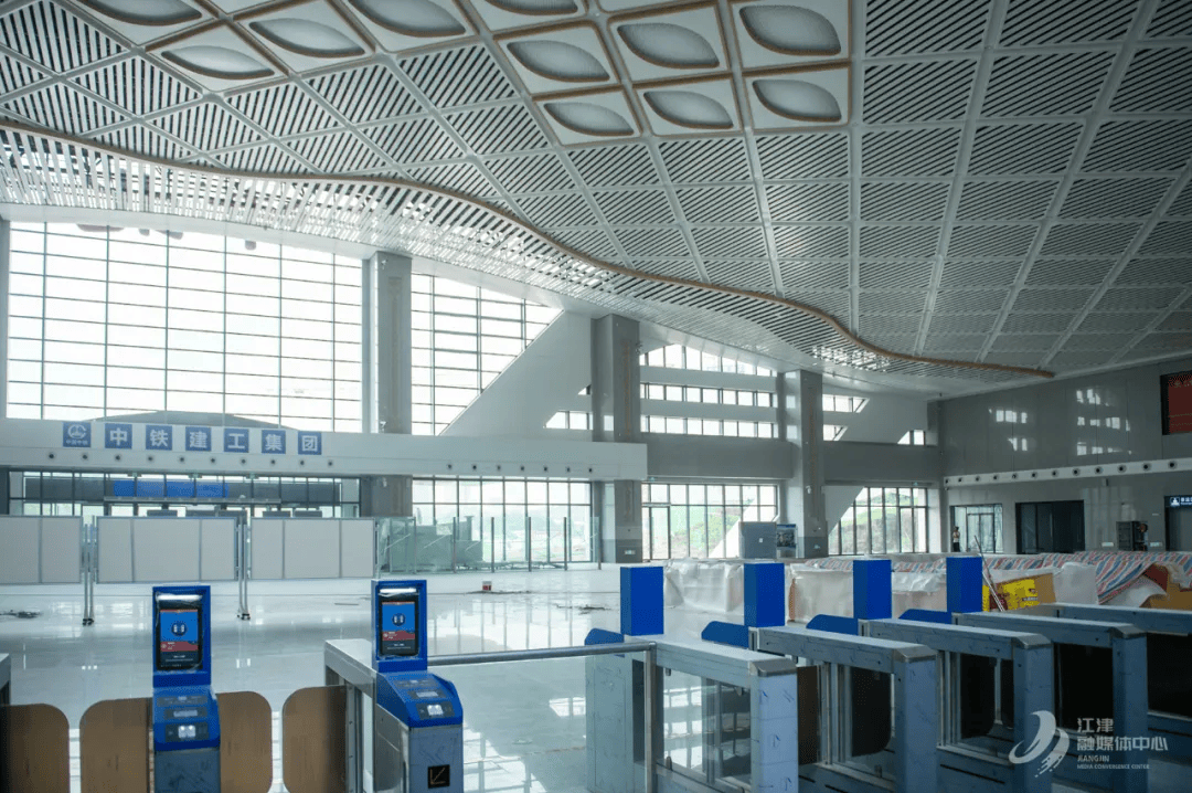 江津这条高铁,跑出最高测试速度385公里/小时!