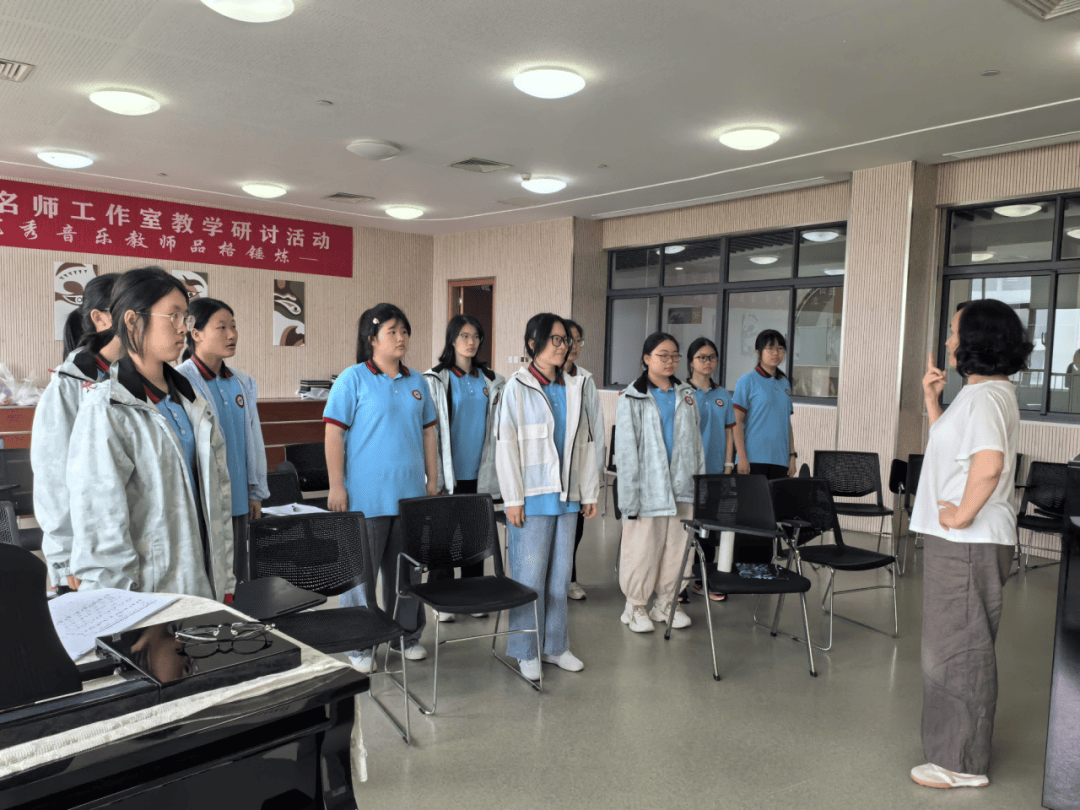 我校"昆韵合唱艺术团"参加全国八艺和苏州市第九届中小学生艺术节声乐