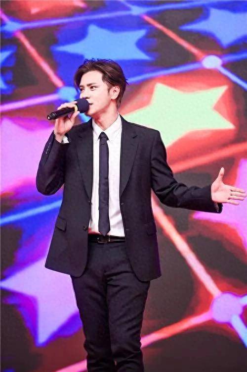 "罗志祥:跨界成长,低调绽放新光芒"