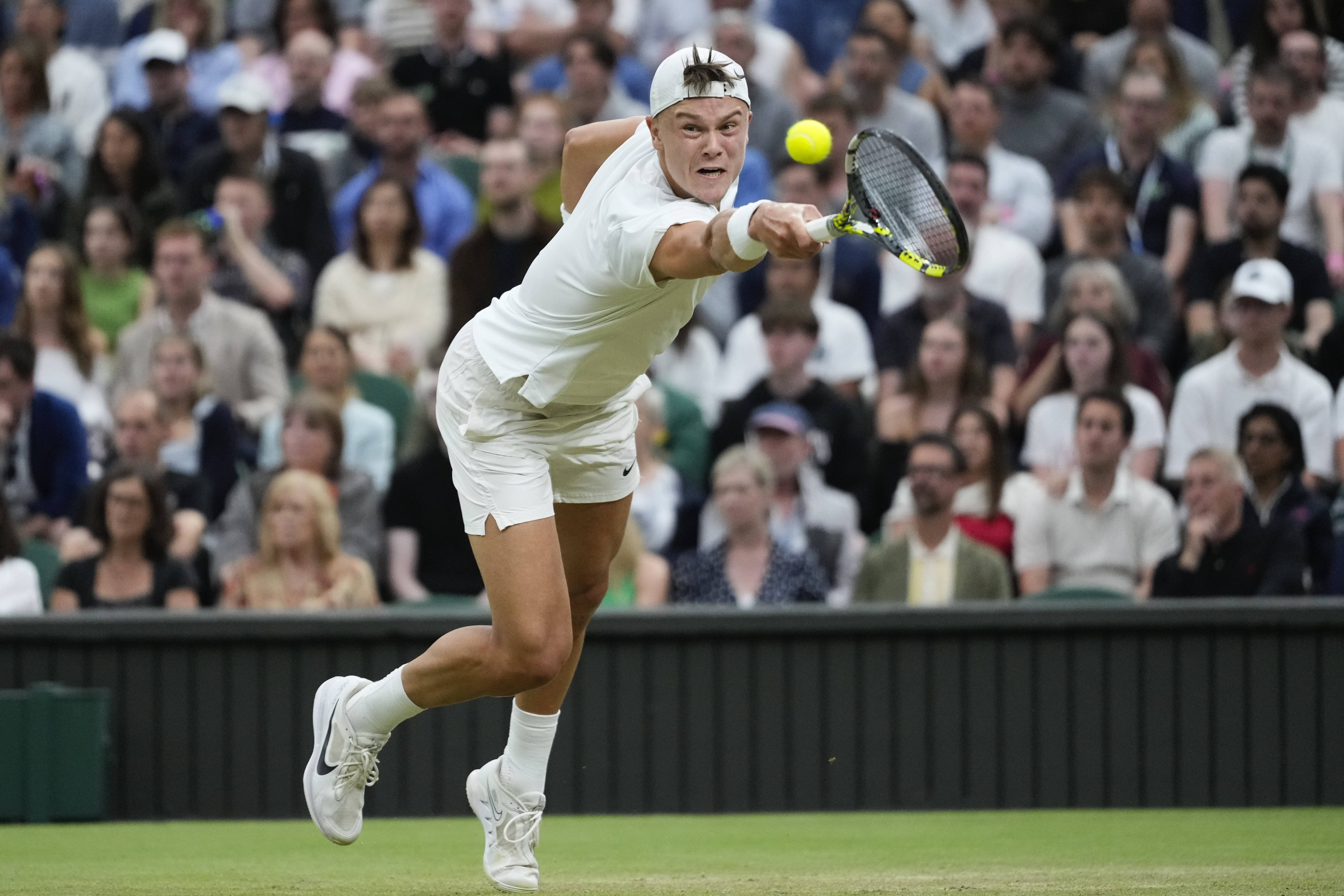 网球——温网:焦科维奇晋级男单八强