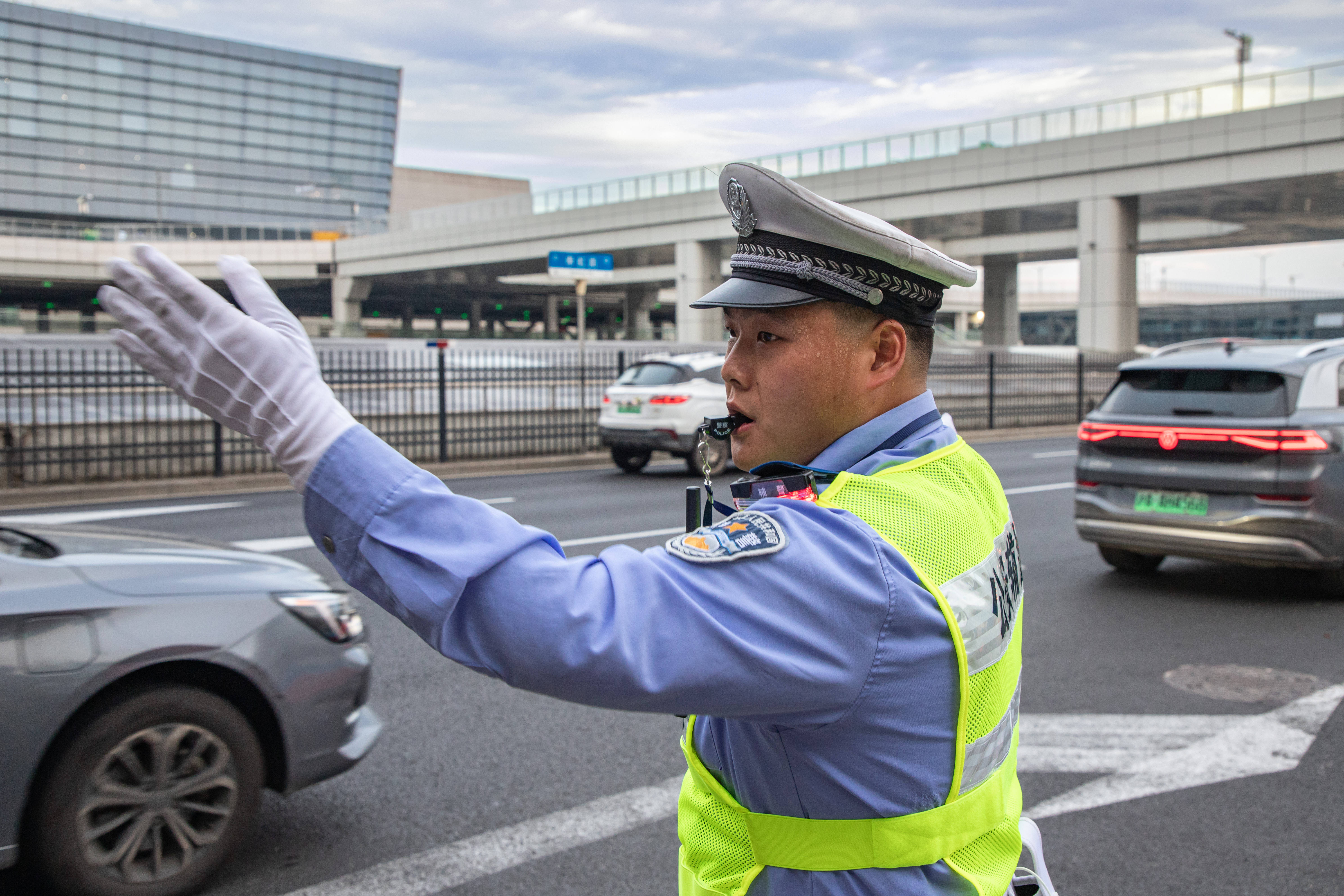 警察图片执勤图片