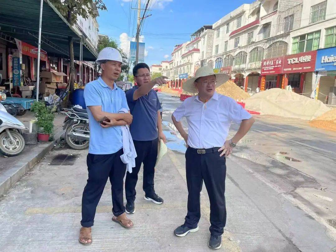 中堡镇集镇示范街区改造提升工程火热进行中