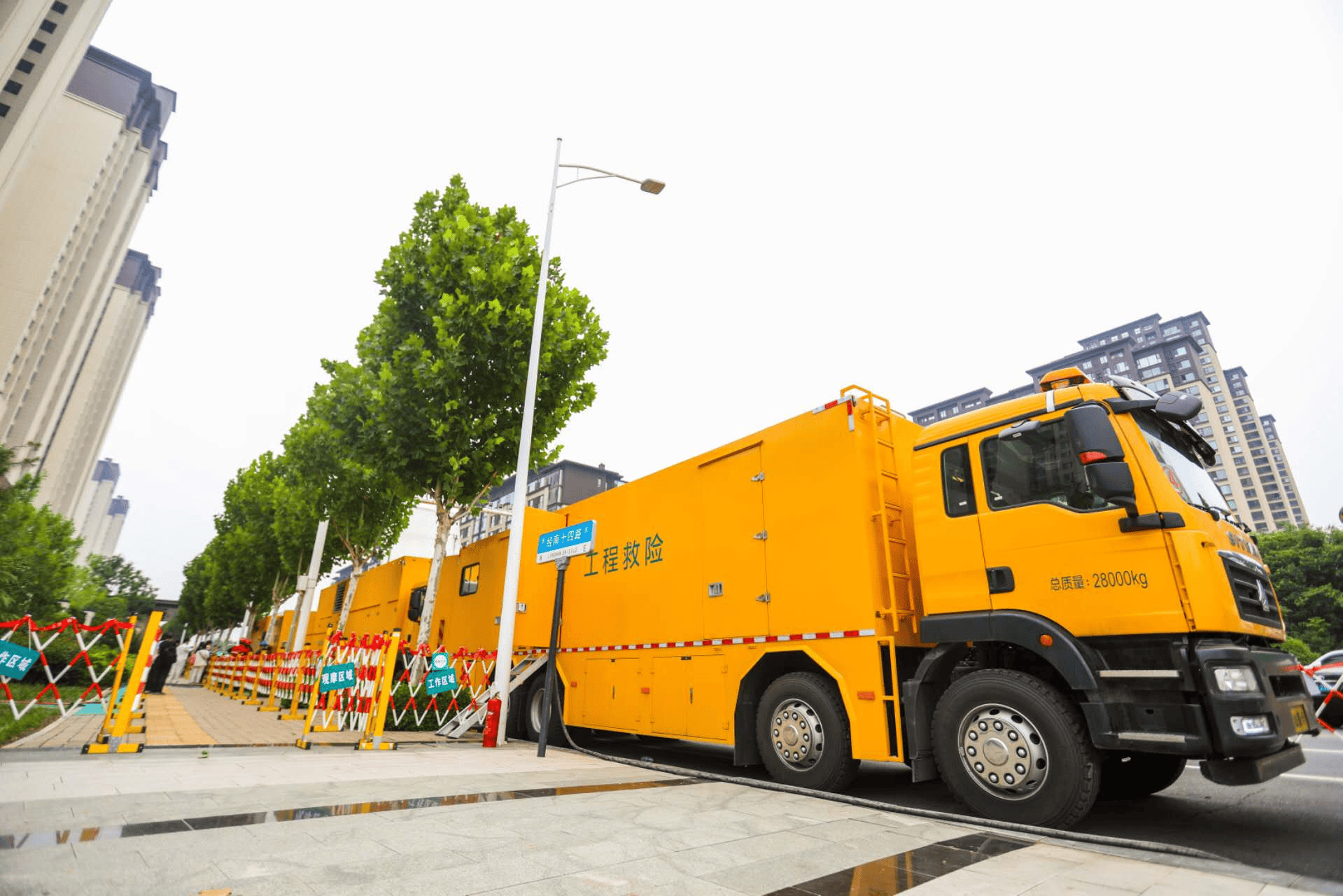 3000千瓦一体式中压发电车亮相郑州_作业_居民小区_应急