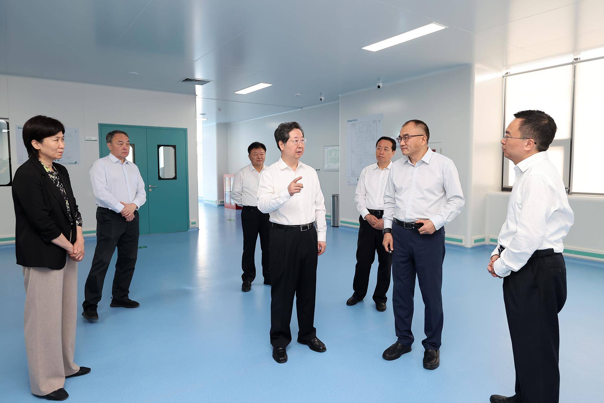 楼阳生出席郑州大学河南医学院新校区项目开工仪式