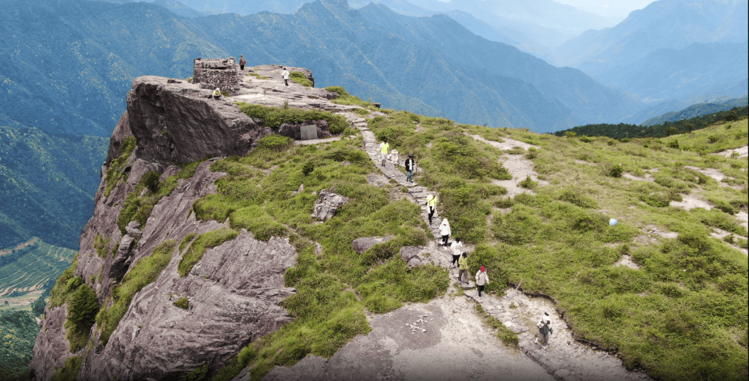 一房难求!龙泉高山冷经济带热旅游市场