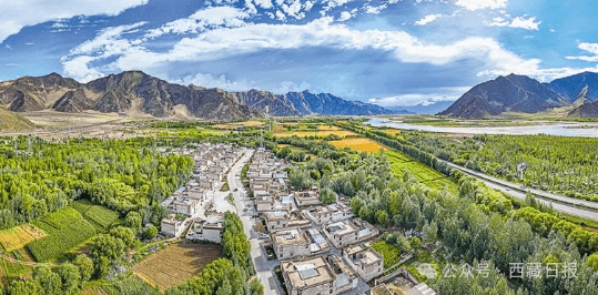 "美丽乡村·幸福家园"曲水县才纳乡协荣村全景图.