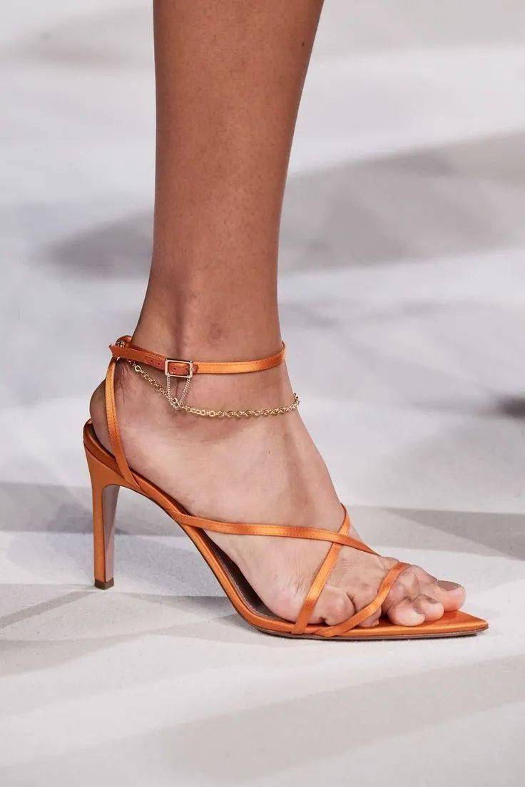 脚型_细带_脚趾头