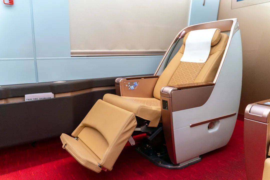 动车组餐吧优化餐车采用集成式设计,优化设