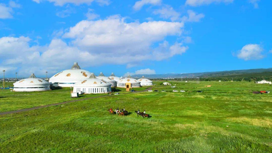 2024敕勒川草原半程马拉松赛,报名启动!8月25日,跑进最美夏日草原