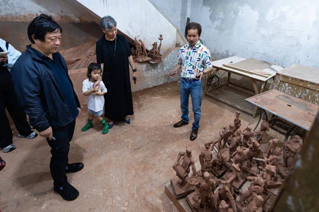 江苏省美术馆馆长徐惠泉到访