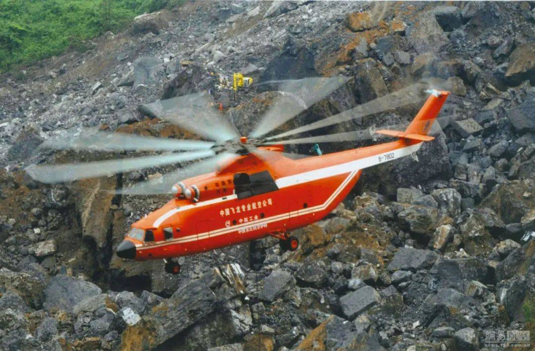 为拯救生命,那一刻"黑鹰"与"河马"比翼齐飞!_笔者_直升机_对模型