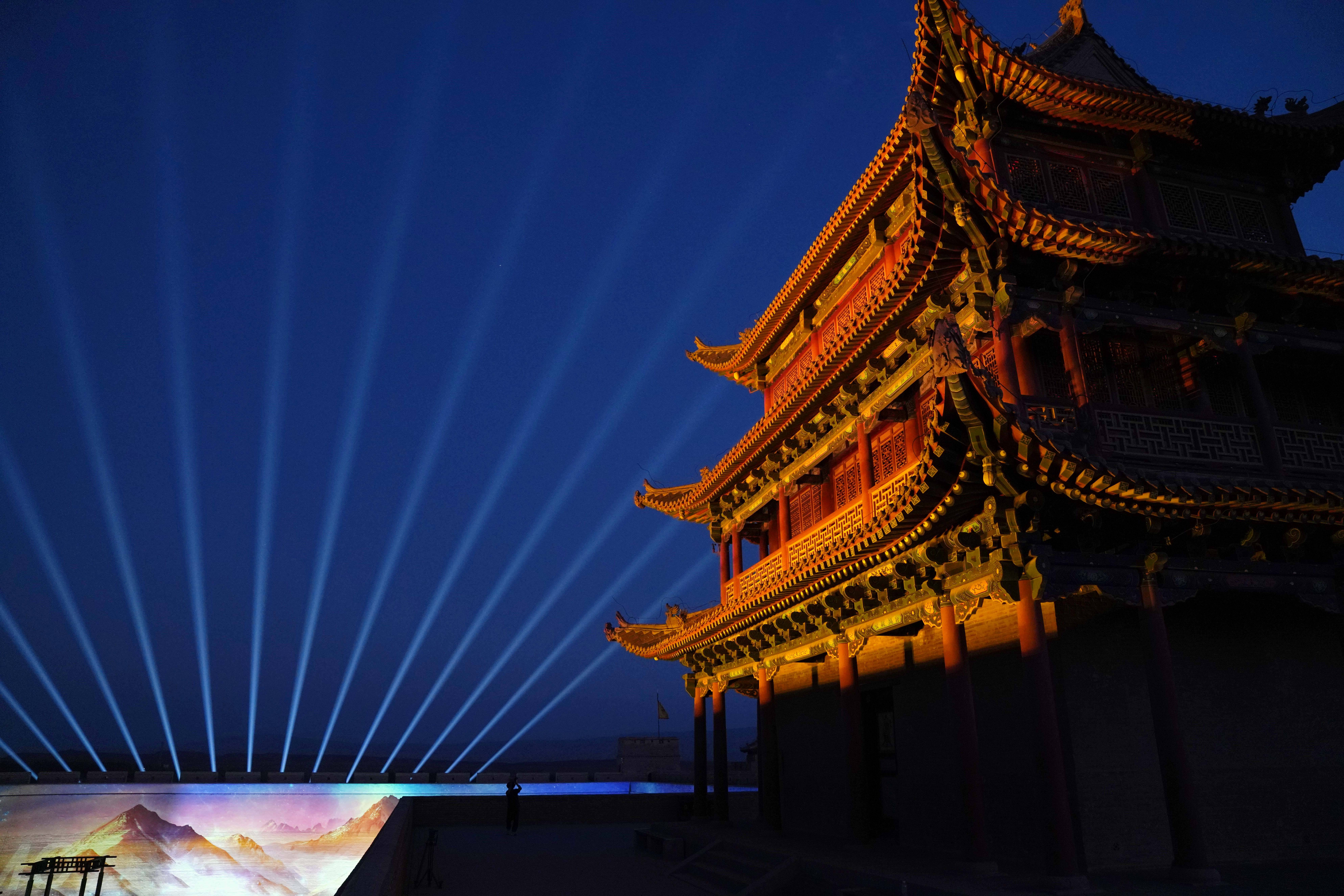 开城入梦,来嘉峪关体验一场长城史诗夜游