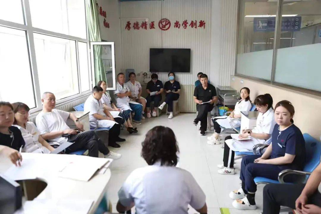 扎实推进"整治"工作 积极落实"百日攻坚战" ——市中心医院门诊党支部