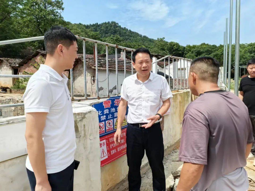 7月15日,市委农办主任,市农业农村局局长李河森采取"四不两直"方式赴